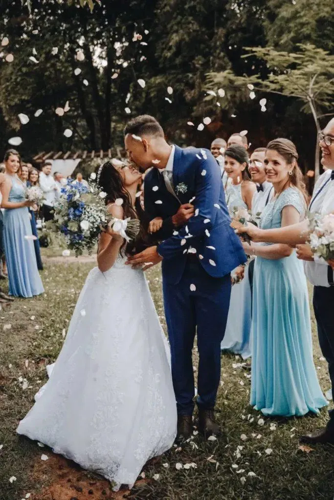Bellarose - Novias