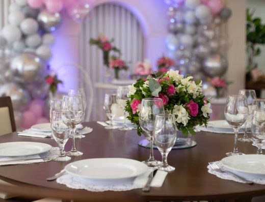 Imagen de referencia: globos y elementos decorativos para bodas