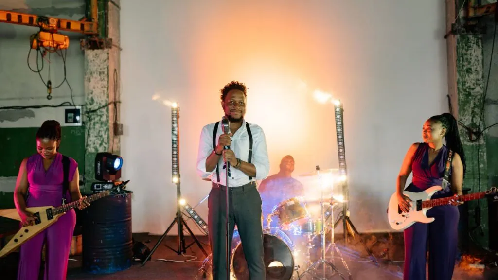 DJ o música en vivo para tu boda: cómo decidir