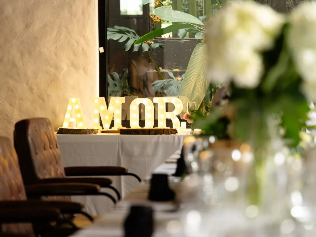 Café Hotel by Lars