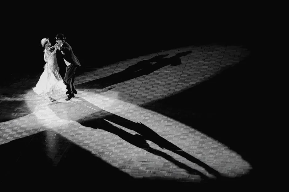 Imagen de referencia: bailarines y coreografía para bodas